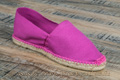 Espadrilles cousues main en toile magenta